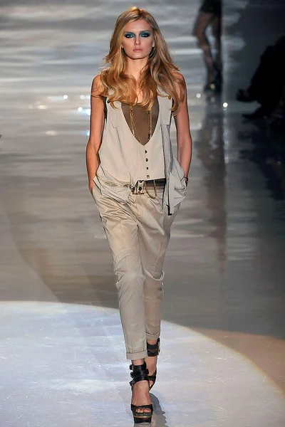 Look 23
